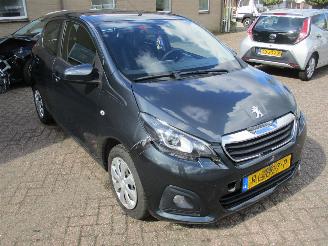 Damaged car Peugeot 108 1.0 E-VTI Active Airco NAP 2017/12