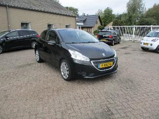 škoda osobní automobily Peugeot 208 1.0 VTi Acces NAP 2014/1