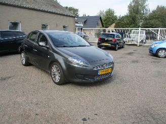 Unfallwagen Fiat Bravo 1.4 T-jet Dynamic REST BPM 300 EURO !!! 2011/4