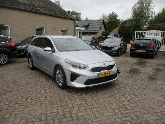 Coche accidentado Kia Ceed 1.0 T-GDI-Dyn PlusL Sportswagon 2020/4