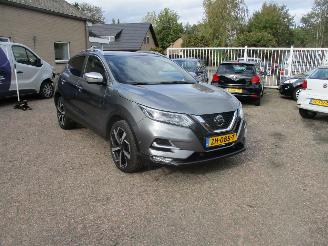 Schadeauto Nissan Qashqai 1.3 DIG -T Tekna + NAP AUT 2019/5