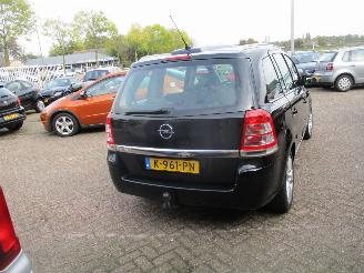 Opel Zafira 1.8 Essentis 6P PANO picture 6