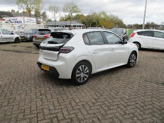 Peugeot 208 1.2 PureTech Active NAP picture 7