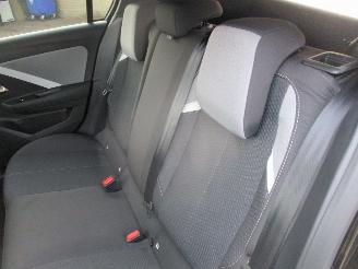 Opel Astra 1.2 Turbo Edition 1E EIG NAP picture 26