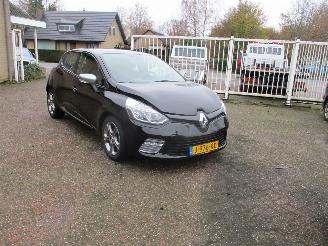 skadebil auto Renault Clio 0.9 Tce Iconic 2016/7