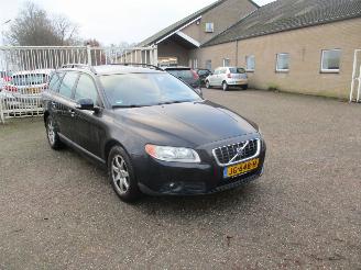 Schadeauto Volvo V-70 2.0 2008/9