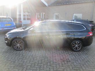 Peugeot 308 SW 1.2 PureTech Allure REST BPM 400 EURO !!!! picture 4