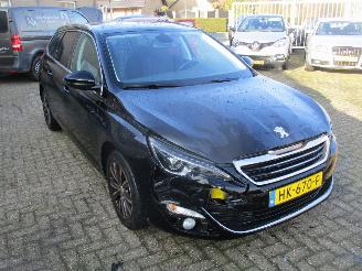 Auto incidentate Peugeot 308 SW 1.2 PureTech Allure REST BPM 400 EURO !!!! 2015/11
