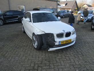 Unfallwagen BMW 1-serie 116d Corp.BnsLine REST BPM 450 EURO !!!!!! 2011/9