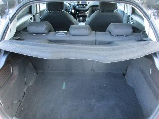 Peugeot 208 1.2 VTi Envy 5drs picture 26