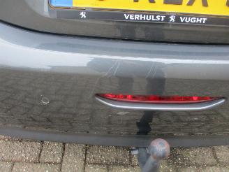 Peugeot 208 1.2 VTi Envy 5drs picture 17