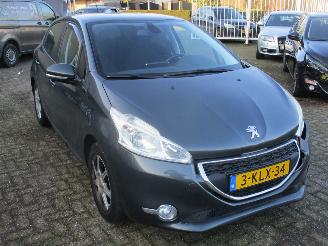 Unfallwagen Peugeot 208 1.2 VTi Envy 5drs 2013/8