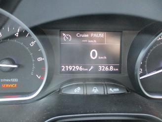 Peugeot 208 1.2 VTi Envy 5drs picture 19