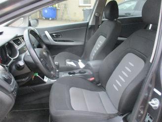 Kia Cee d 1.6 GDI Economy Line picture 36