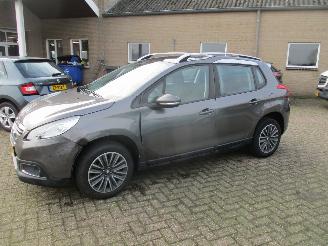 Peugeot 2008 1.2 PureTech Automaat NAP picture 4