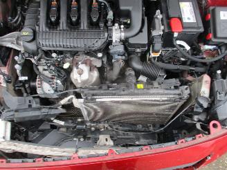 Peugeot 208 1.2 PureTech Allure picture 10