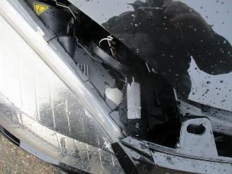 Renault Mégane 2.0 Dynmique Aut NAP picture 12