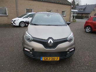Renault Captur 1.2 TCe Dynamique picture 2