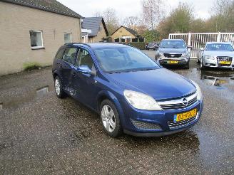 Schadeauto Opel Astra STATION WAGON 1.6 Cosmo 2009/11