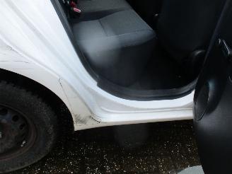 Toyota Yaris 1.0 VVT-i Now picture 16