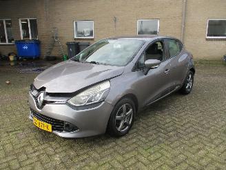 Renault Clio 1.5 dCi Dynamique picture 3