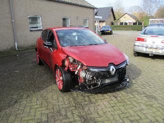 Auto incidentate Renault Clio 0.9 TCe Dynamique 2013/5