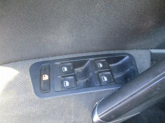 Volkswagen Golf 1.6 TDI Business Edition R REST BPM €400,-!!! picture 31