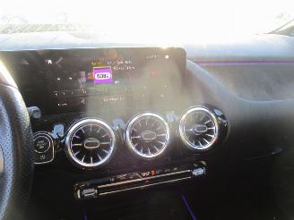 Mercedes GLA 250 4MATIC AMG Line picture 37