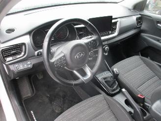 Kia Stonic 1.0 T-GDi MHEV Dyn+L REST BPM €1000,-!!! picture 12