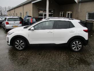 Kia Stonic 1.0 T-GDi MHEV Dyn+L REST BPM €1000,-!!! picture 4