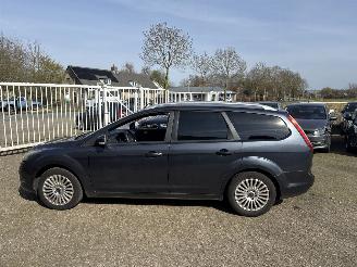 Ford Focus 2.0 Titanium picture 4