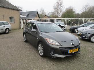 damaged passenger cars Mazda 3 1.6 Business 2013/1