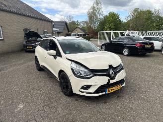 Schadeauto Renault Clio 0.9 TCe Zen REST BPM €500,-!!! 2017/5