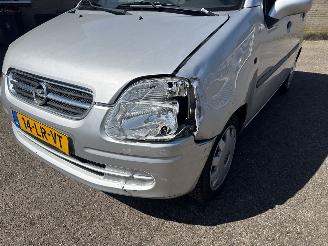 Opel Agila 1.2-16V Comfort picture 9