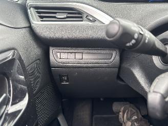 Peugeot 208 1.6 VTi Allure REST BPM €800,-!!! picture 28