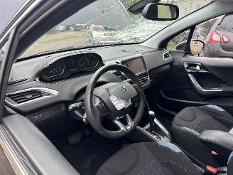 Peugeot 208 1.6 VTi Allure REST BPM €800,-!!! picture 20