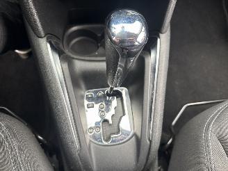 Peugeot 208 1.6 VTi Allure REST BPM €800,-!!! picture 25
