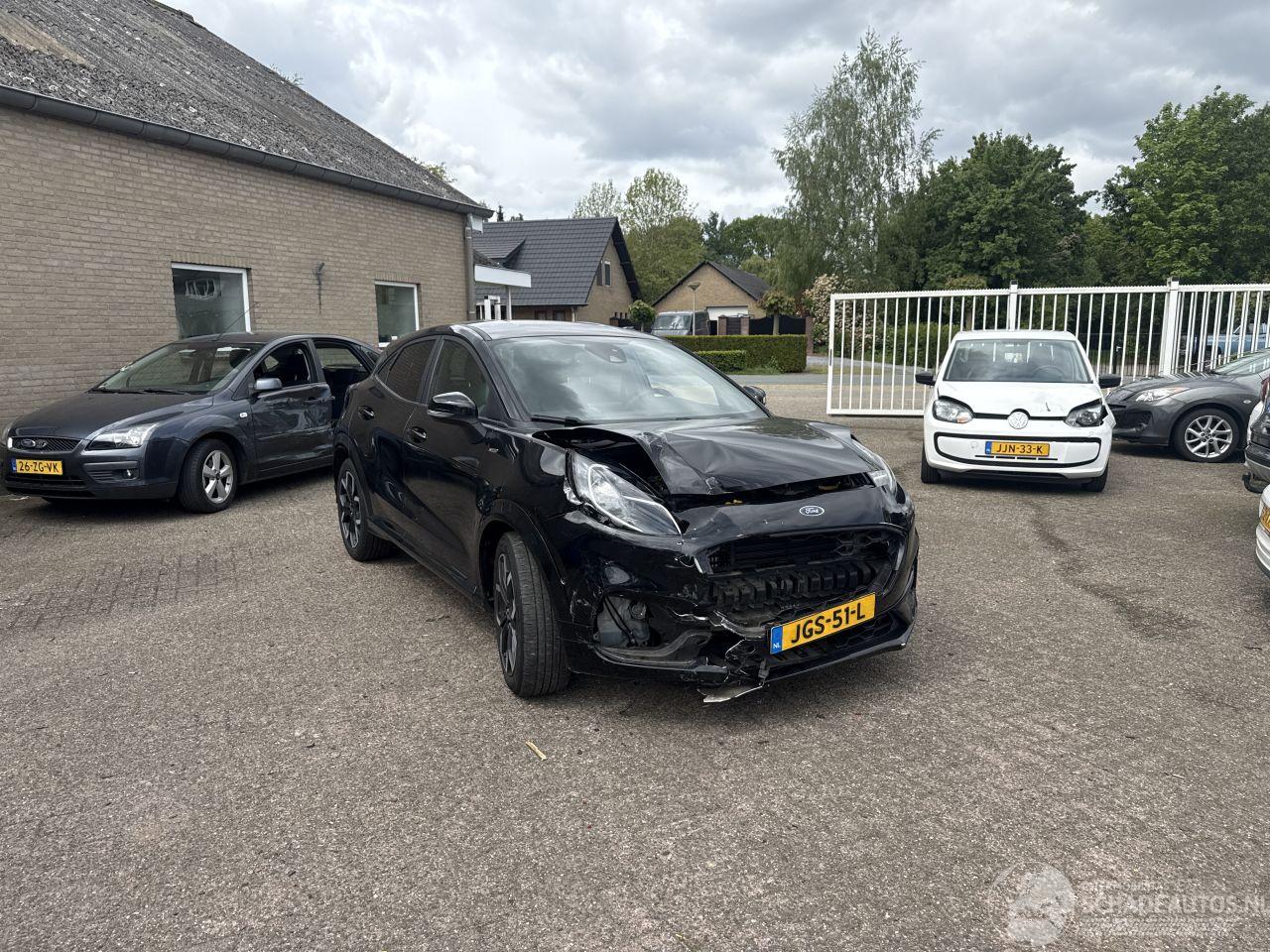 Ford Puma 1.0 EcoBoost Hybrid ST-Line X