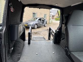 Volkswagen Transporter 2.0 TDI L1H1 Comfortline. ROLSTOELVERVOER picture 36