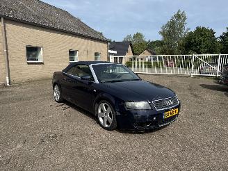 uszkodzony samochody osobowe Audi A4 2.4 V6 Exclusive 2002/7