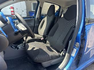 Toyota Aygo 1.0-12V Dynamic Blue picture 25