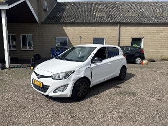 Hyundai I-20 1.2 HP i-Motion picture 3