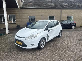 Ford Fiesta 1.4 Titanium AUTOMAAT picture 3