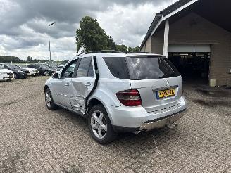 Mercedes M-klasse 320 CDI 4matic AUT GRIJS KENTEKEN picture 5