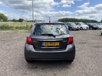 Toyota Yaris 1.0 VVT-i Trend REST BPM €300,-!!! picture 6