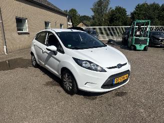Unfallwagen Ford Fiesta 1.25 Ghia REST BPM €150,-!!! 2012/1