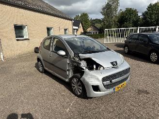 skadebil auto Peugeot 107 1.0-12V Sublime AIRCO 2010/5
