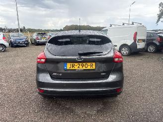 Ford Focus 1.0 Titanium REST BPM €400,-!!! picture 6