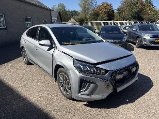 Schadeauto Hyundai Ioniq Comfort EV 38 kWh 2021/10