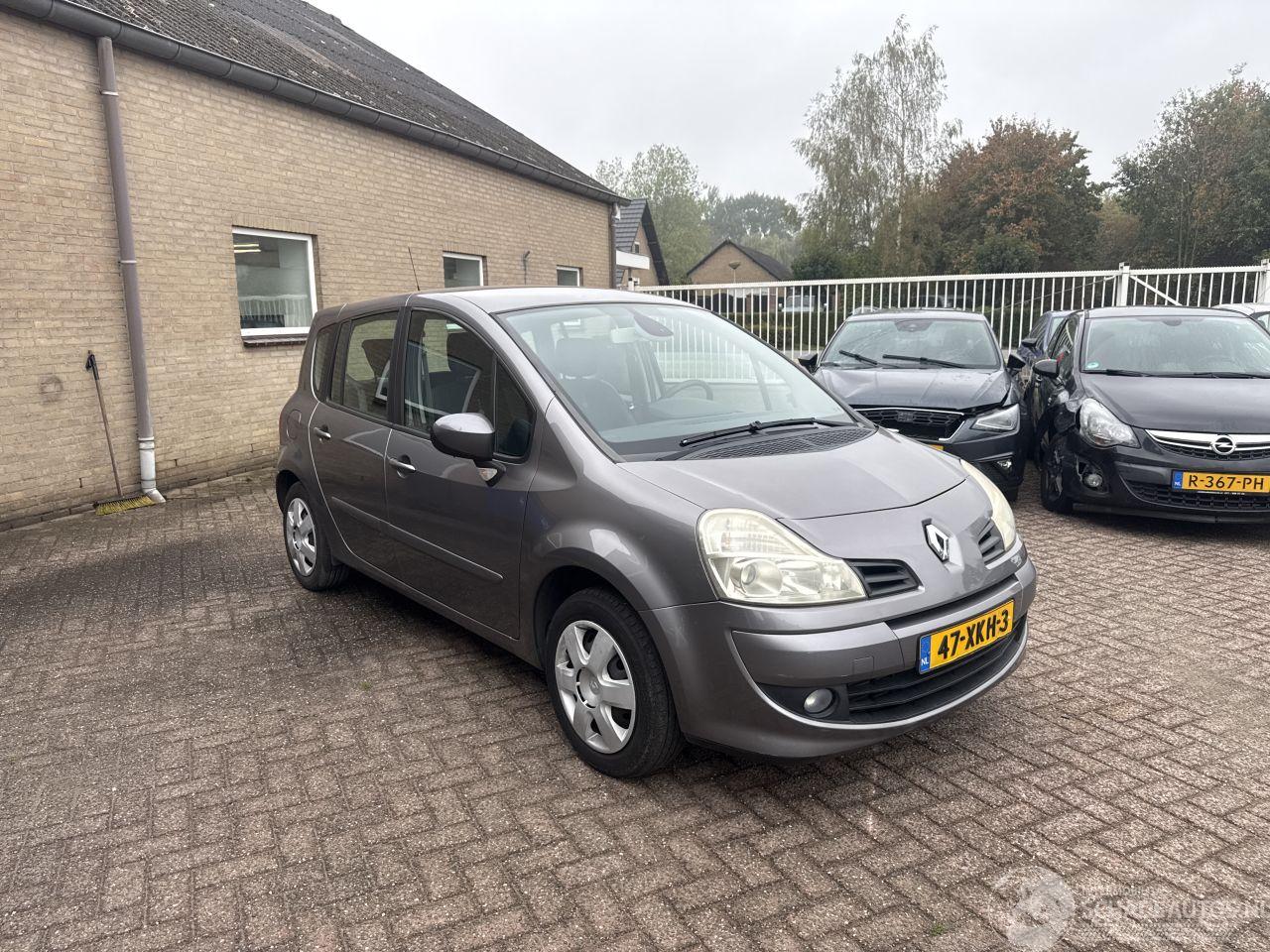 Renault Modus 1.2 TCE Night & Day REST BPM €200,-!!!
